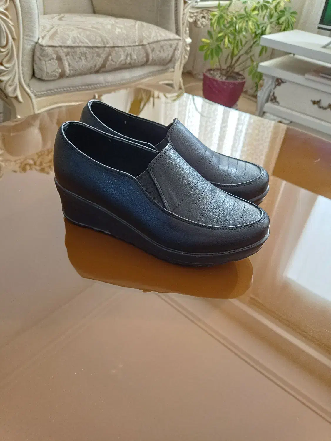 کفش پاشنه توپر|کیف، کفش، کمربند|کاشان, میدانگاه آقا|دیوار