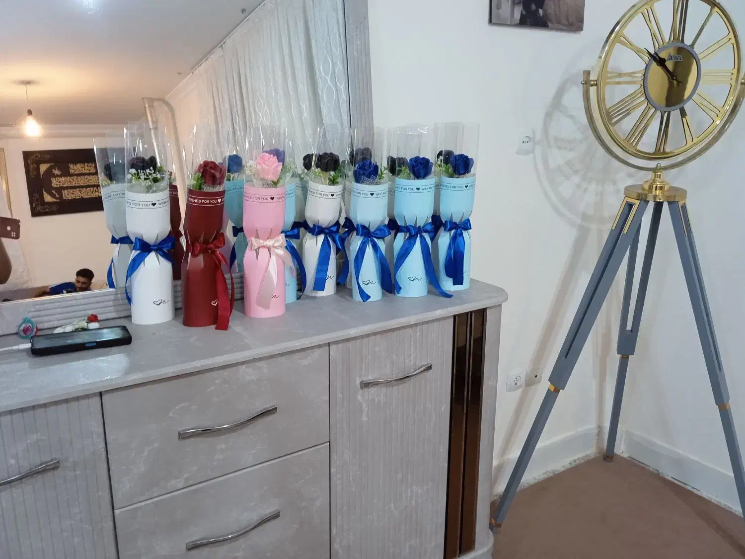 گل و باکس روز مادر|گل مصنوعی|ازنا, |دیوار