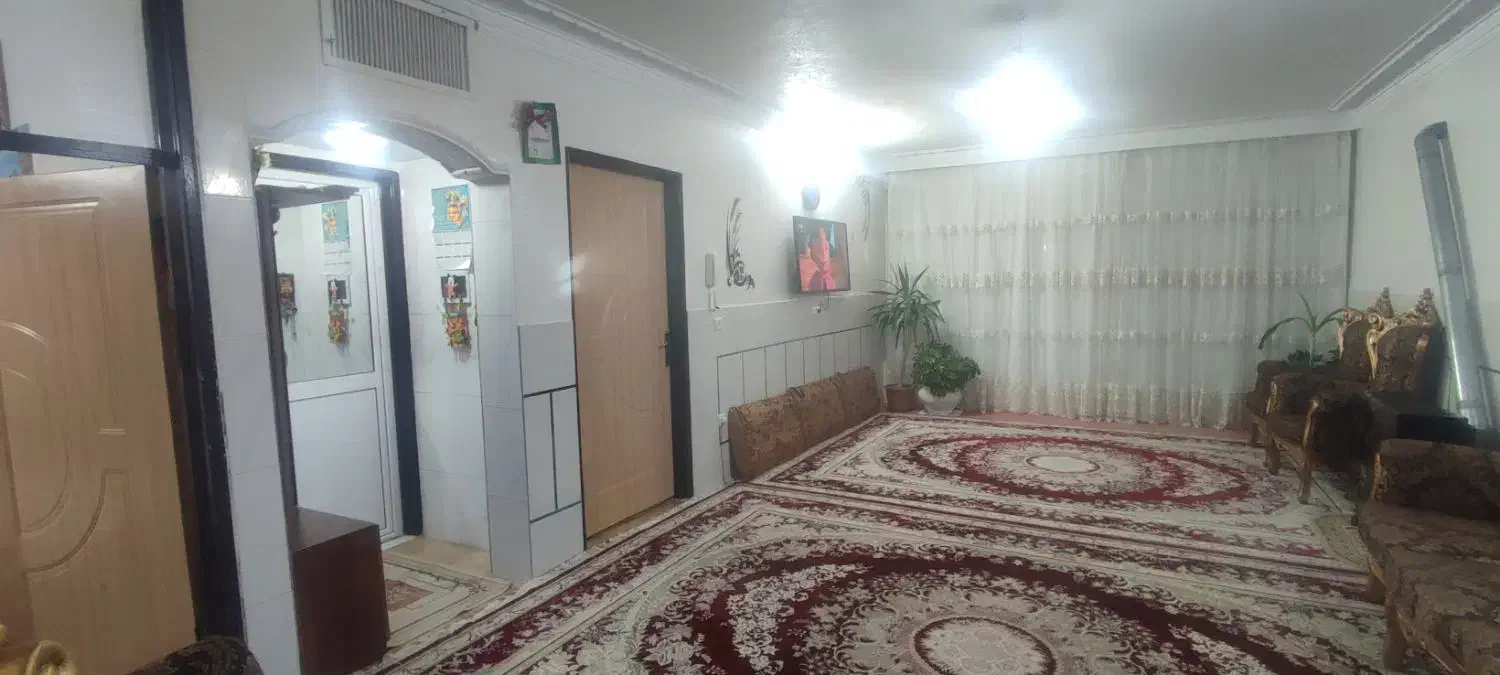 ویلایی دربستی*هر ۲خواب کمددیواری*پارک ماشین درحیاط|اجارهٔ خانه و ویلا|برخوار, |دیوار