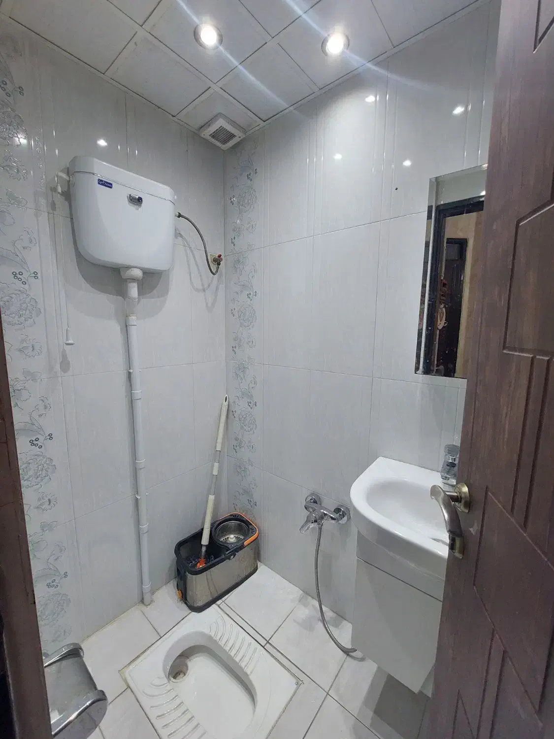 اجاره آپارتمان ۶۰ متری صادقیه جناح