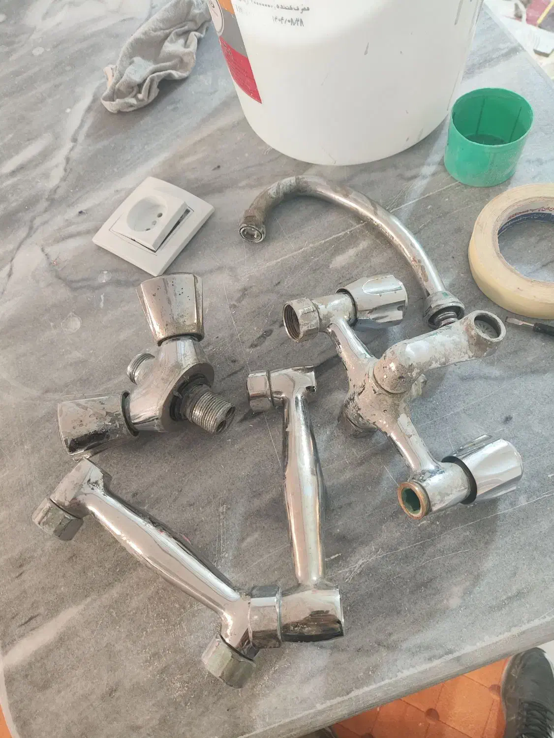 پنج عدد شیر آلات تقدیمی سنگین|لوازم سرویس بهداشتی|ارومیه, |دیوار