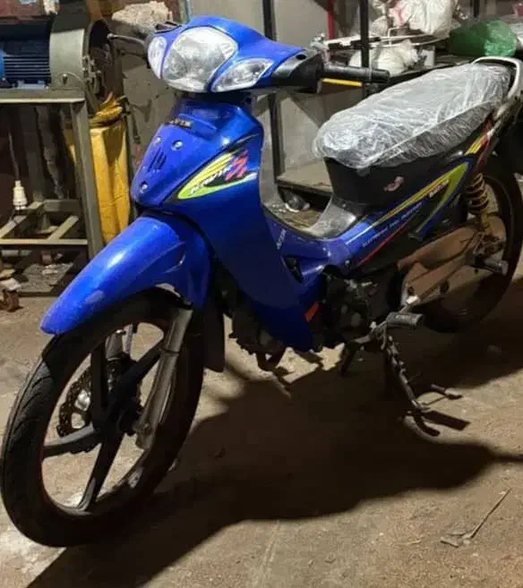 کویر رادیسون|موتورسیکلت|بندر انزلی, گلسرخ|دیوار