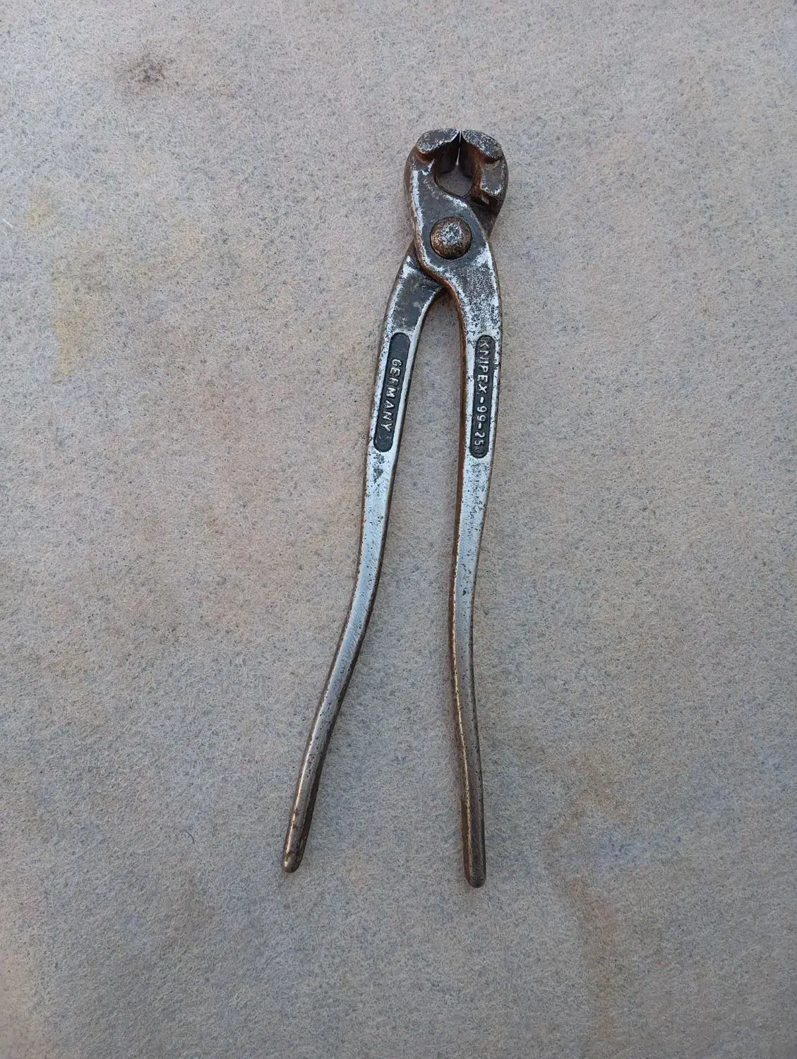 انبر کلکسیونی|کلکسیون اشیاء عتیقه|دزفول, |دیوار