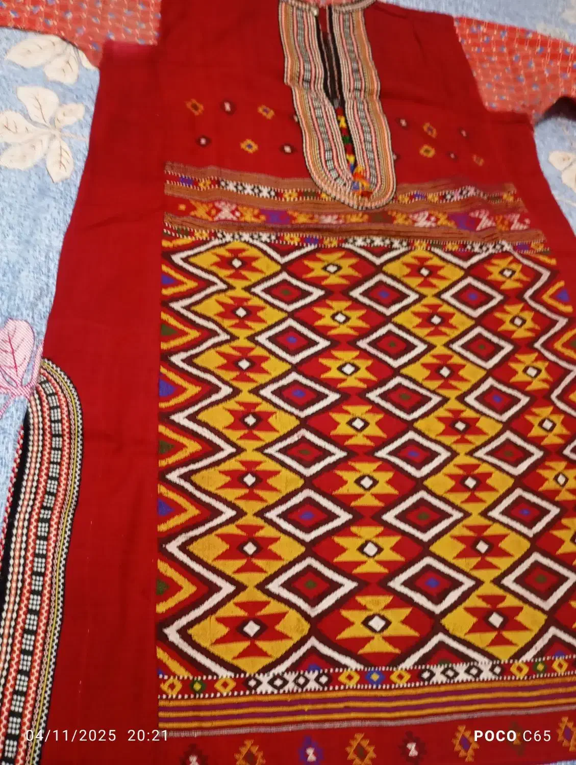 لباس محلی|لباس|مشهد, شهید قربانی|دیوار