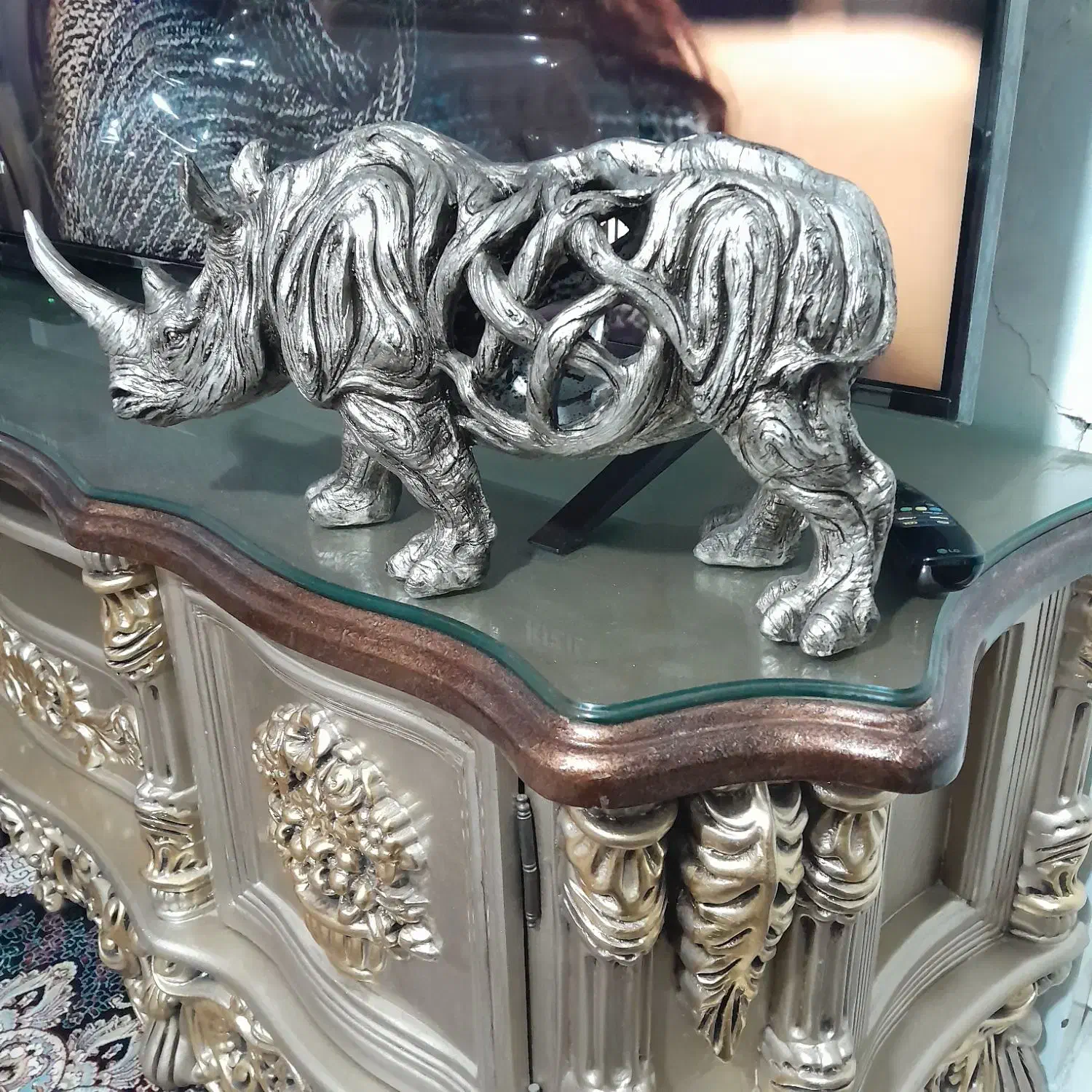 مجسمه طرح کرگدن|مجسمه، تندیس، ماکت|تهران, تولید دارو|دیوار