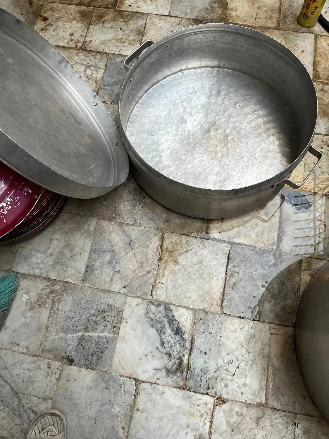 دیگ مجلسی|ظروف پخت‌وپز|زاهدان, |دیوار