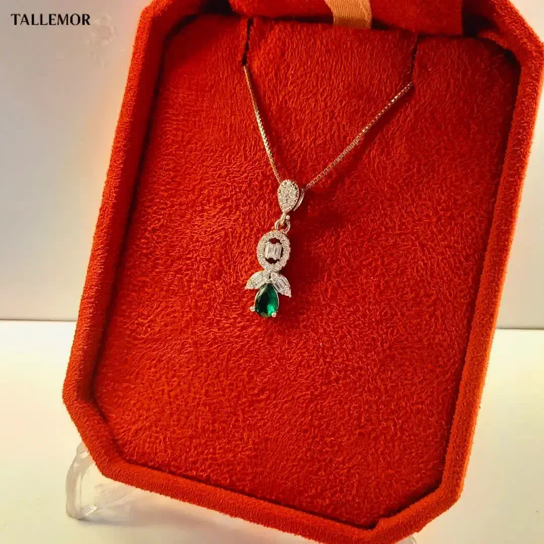 تعدادی گردنبند نقره ایتالیایی|جواهرات|مشکیندشت, |دیوار