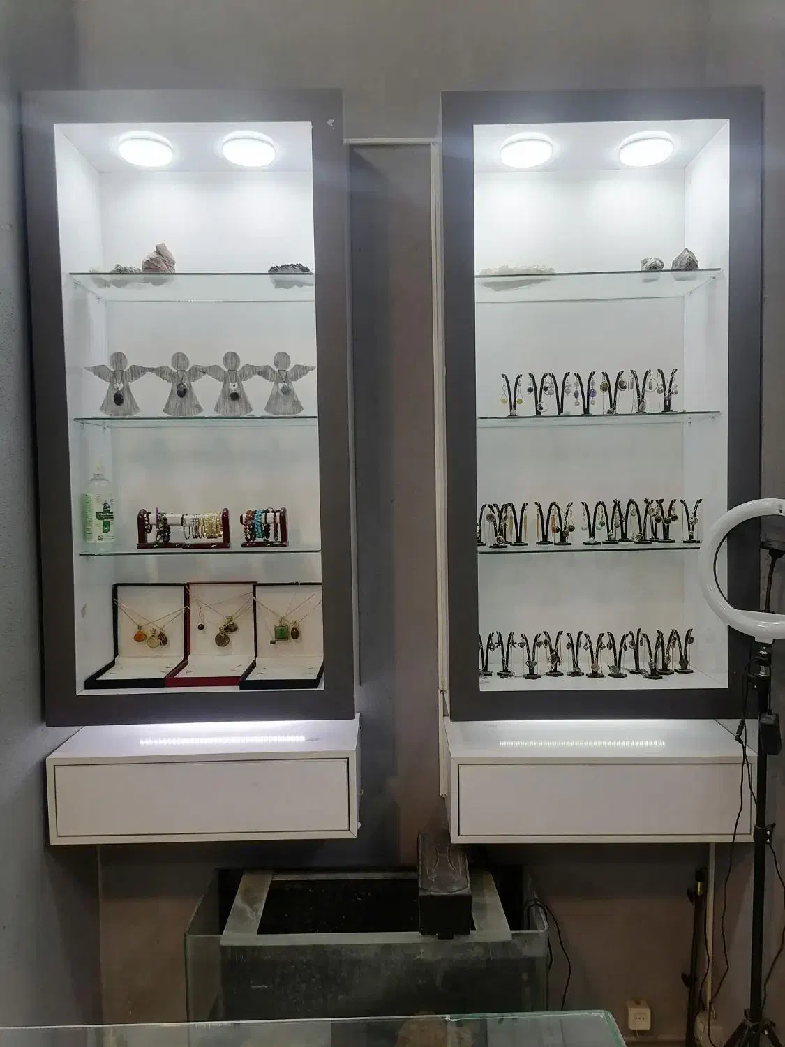 فروش دکور مغازه، زیبا و اماده|فروشگاه و مغازه|کرمان, |دیوار