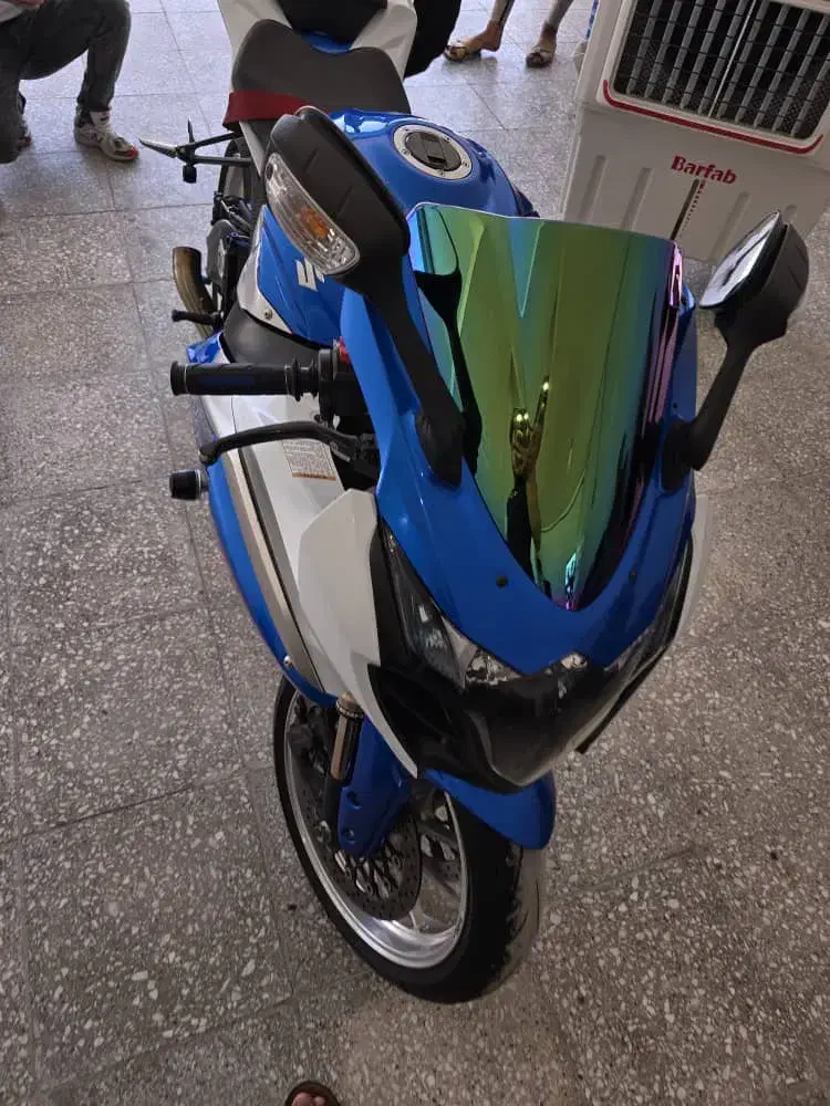 سوزوکیGsx Rبدون نقطه|موتورسیکلت|نیریز, |دیوار