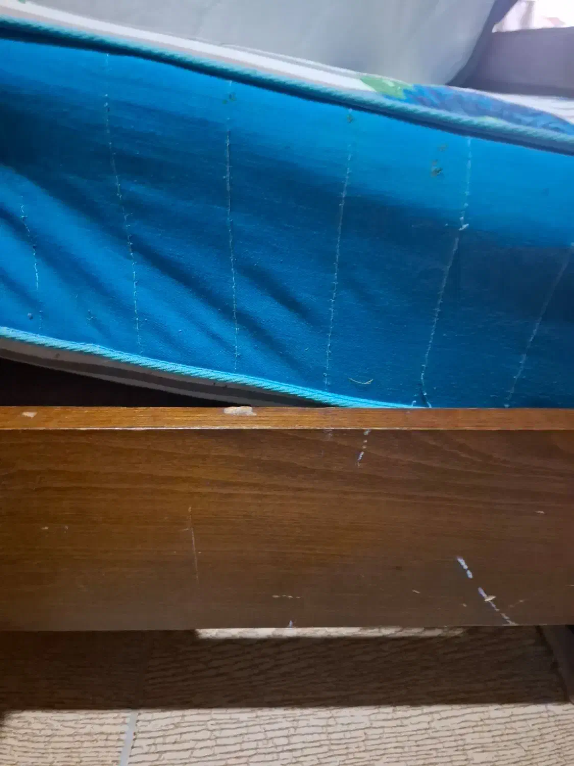 تشک سالم|تشک تختخواب|چالوس, |دیوار