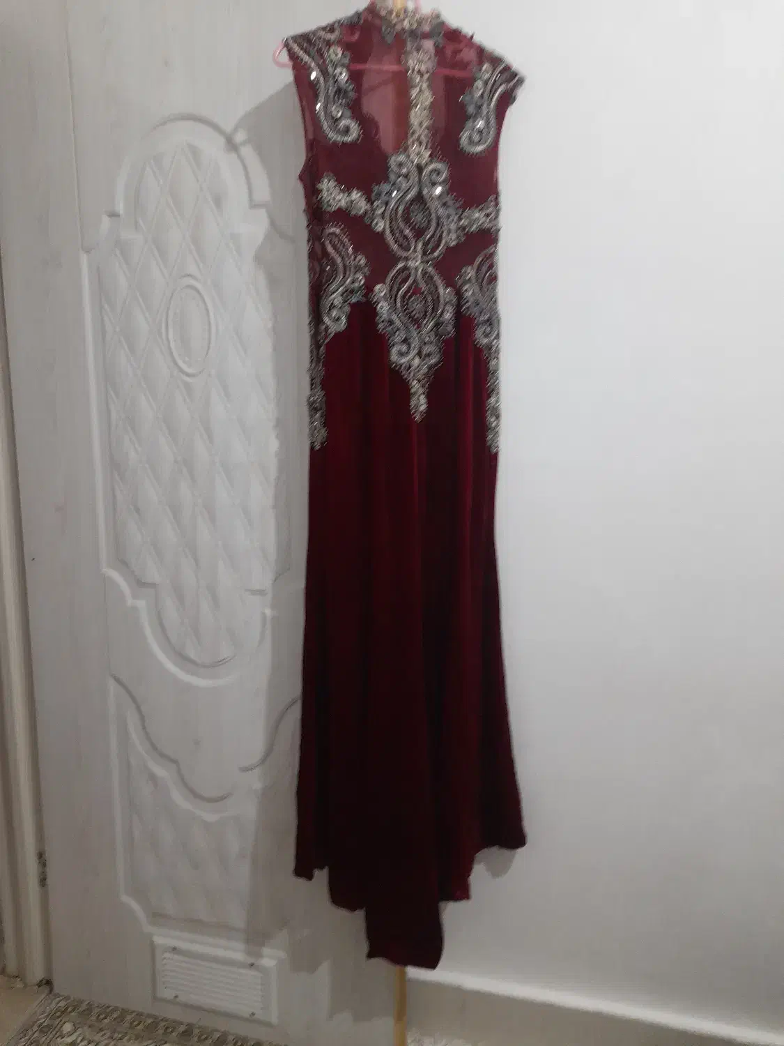 لباس مجلسی|لباس|تربتحیدریه, حسنی بالا|دیوار