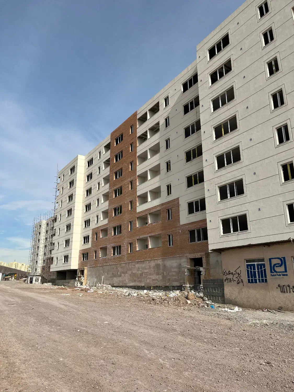 سه خوابه/۱۳۰ متری/شمال شش/با پارکینگ/تهاتر با ملک|فروش آپارتمان|پرند, فاز ۶|دیوار