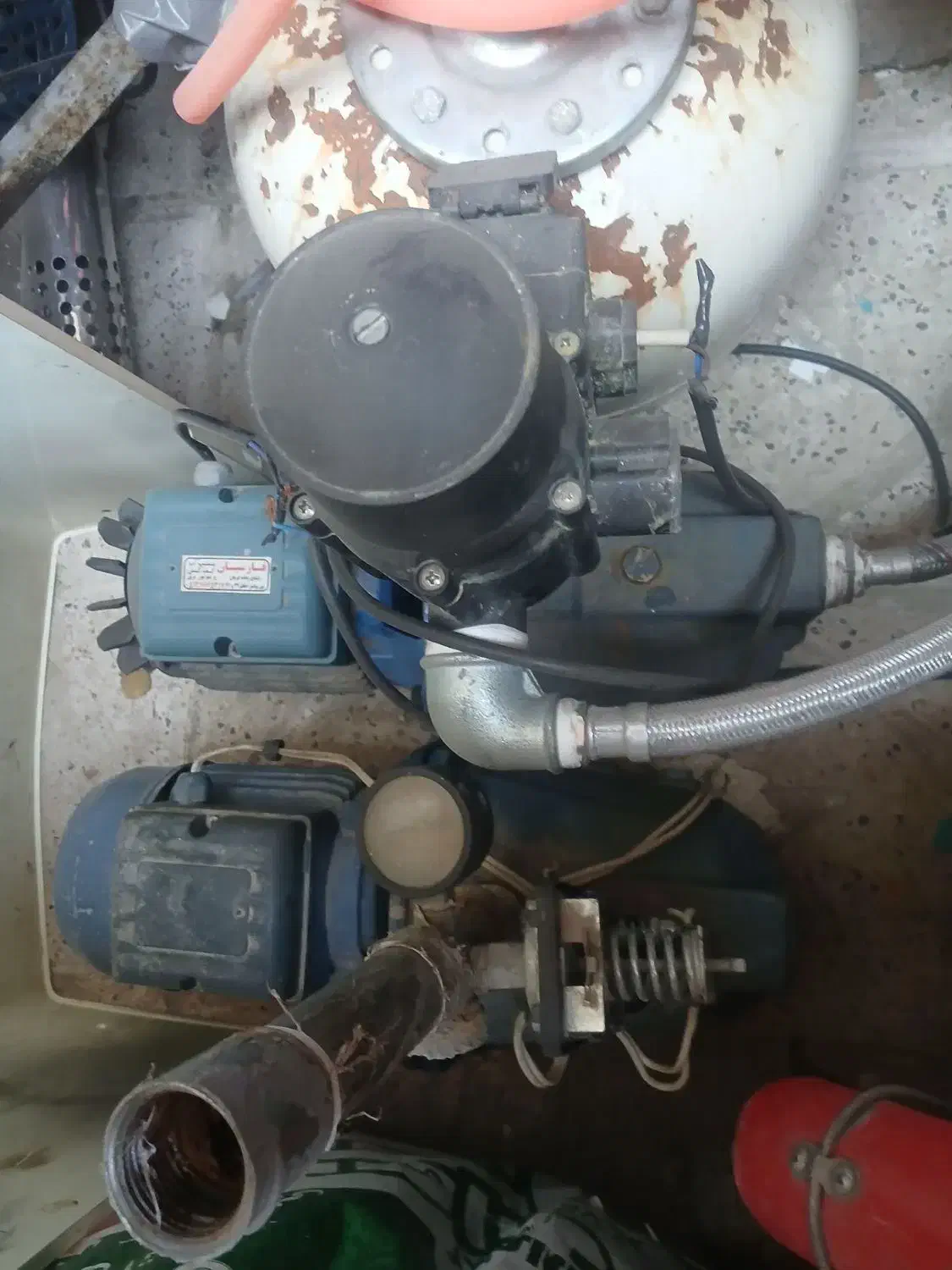 پمپ یک اسب و نیم اسب|مصالح و تجهیزات ساختمان|مشهد, انقلاب|دیوار