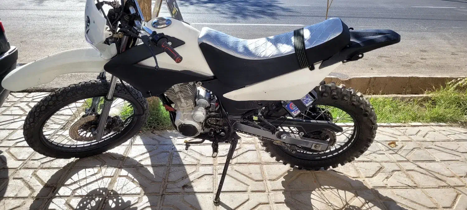 تریل پیشرو گلد مدل۸۶ ۲۵۰ سیسی|موتورسیکلت|گناباد, |دیوار