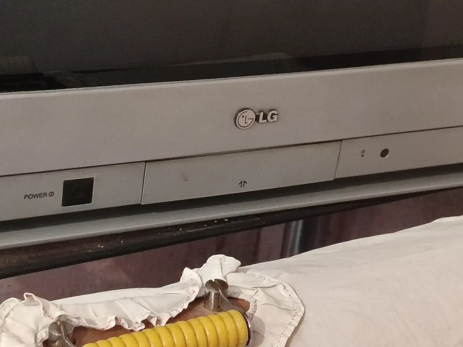 تلویزیون|تلویزیون و پروژکتور|ملایر, |دیوار