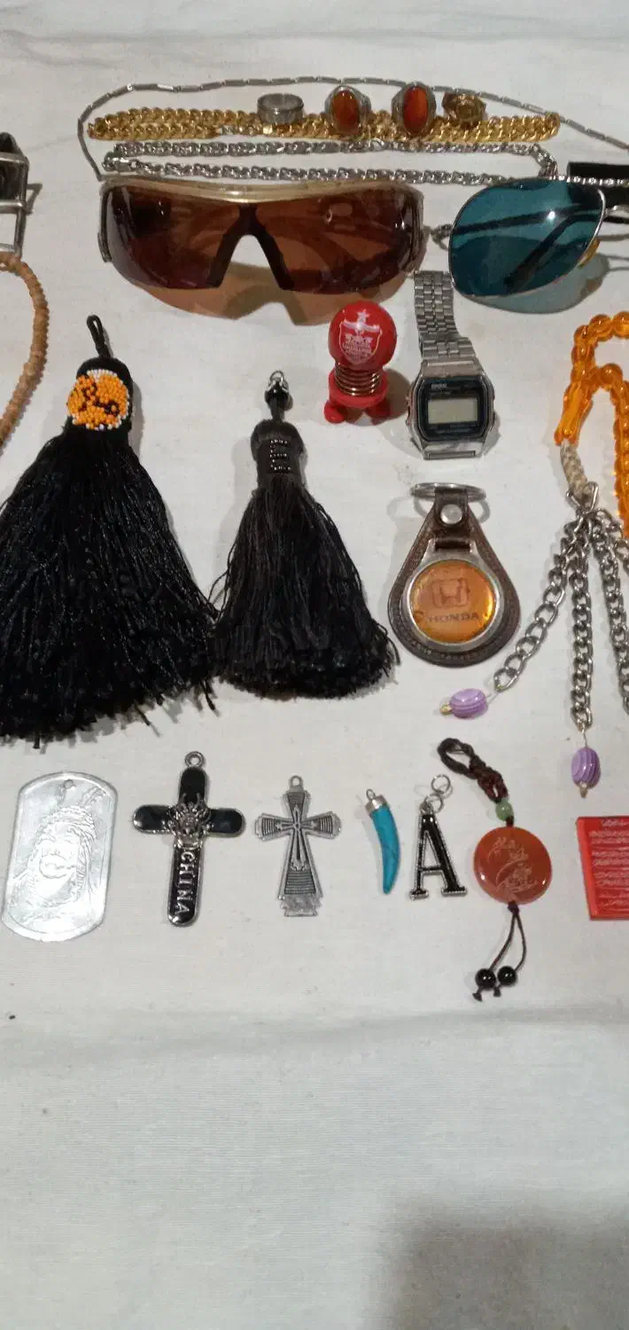 ۳۴تا سگک وتسبیح وگردنبند|زیورآلات و اکسسوری|فارسان, |دیوار