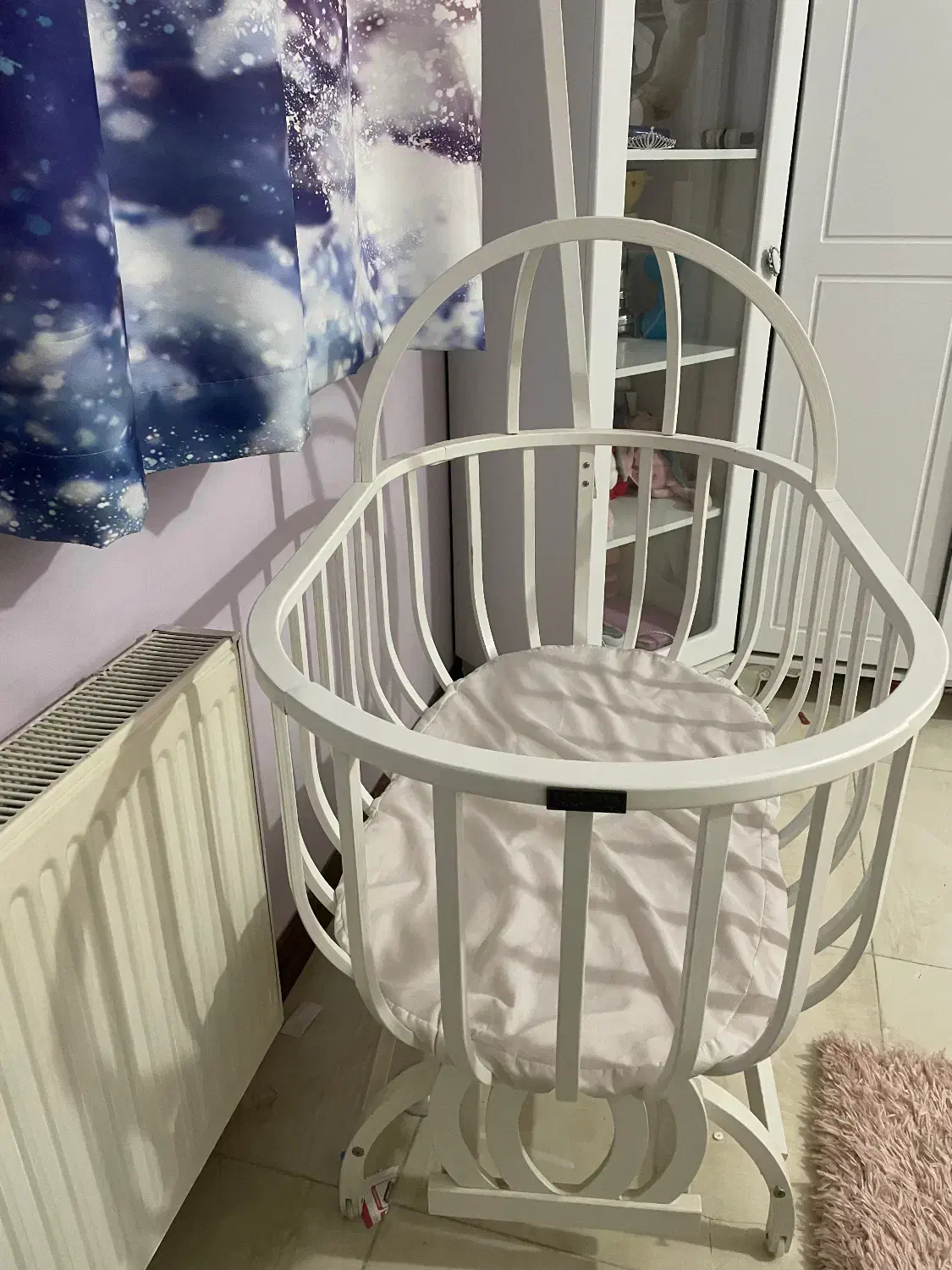 تخت و گهواره|تخت و صندلی بچه|اندیشه, اندیشه فاز ۴|دیوار