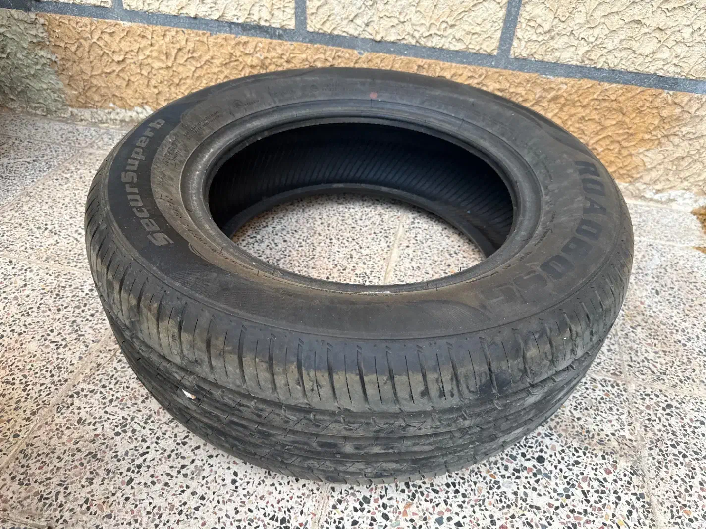 لاستیک خودرو زیر صفری|قطعات یدکی و لوازم جانبی|کوهدشت, |دیوار