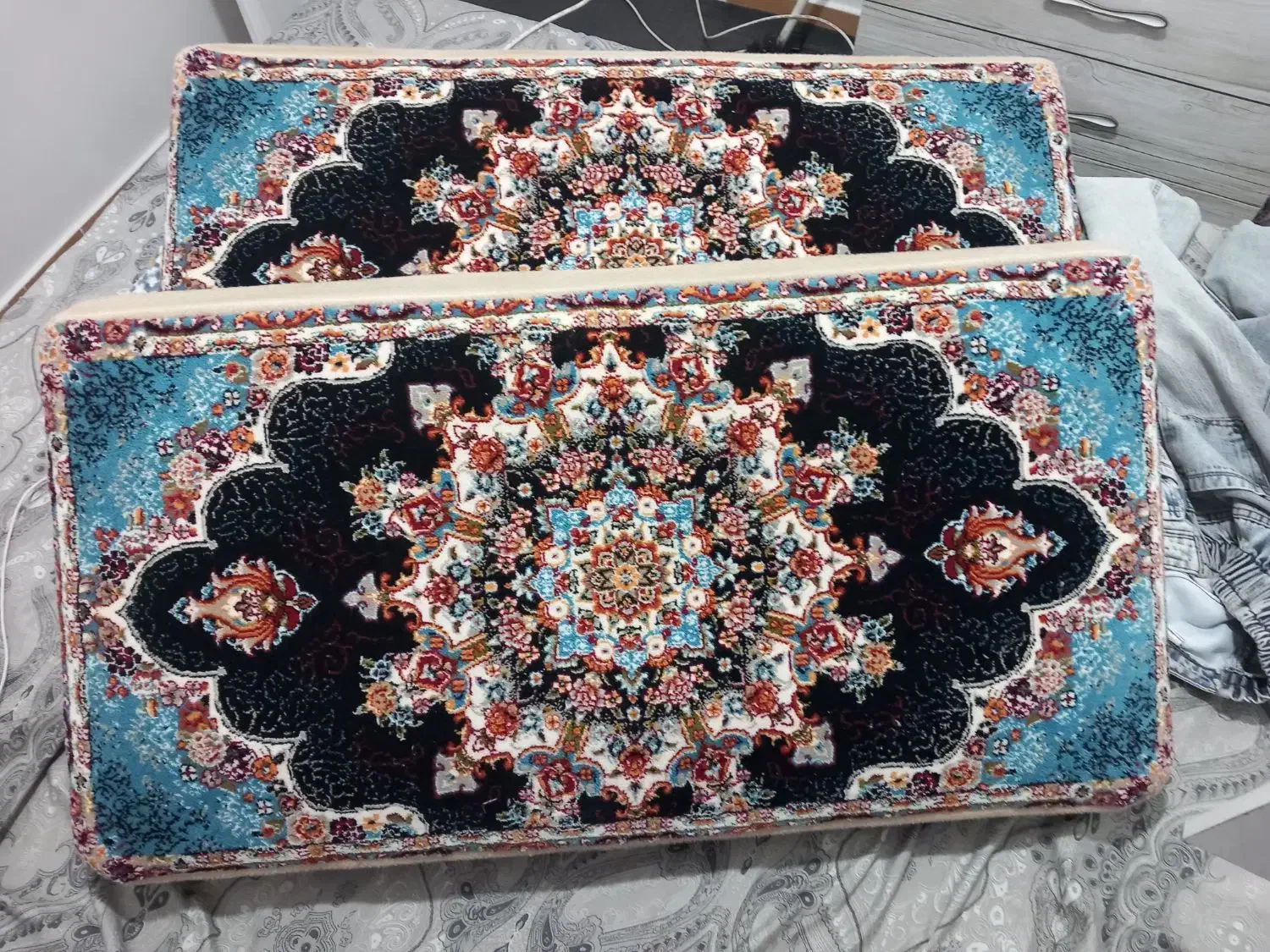 یه جفت پشتی نو به هیچ عنوان استفاده نشده|پشتی|بومهن, |دیوار