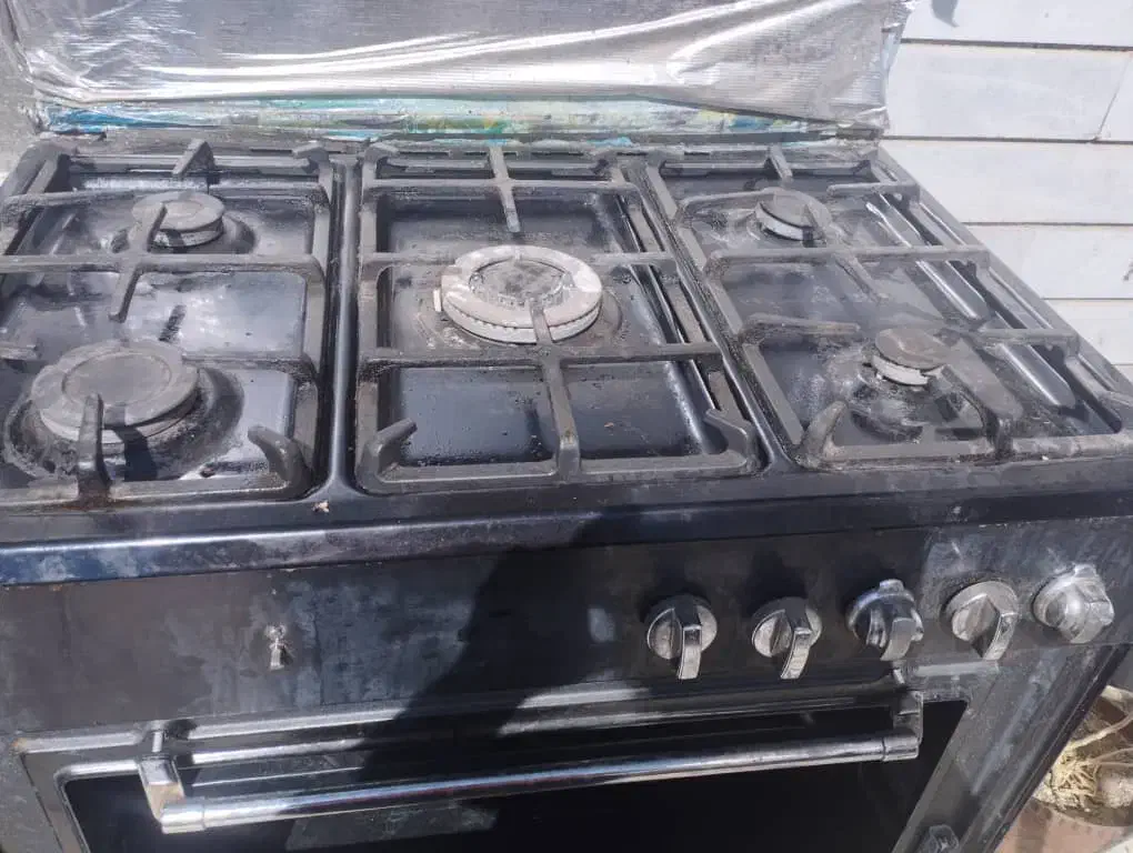 فروش فرش ۱۲ متری و اجاق گاز پنج شعله|فرش|داراب, |دیوار