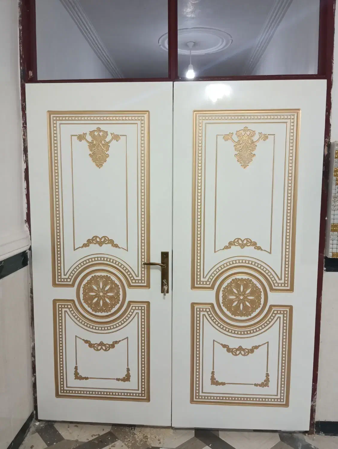 نصاب درب چوبی هستم|خدمات پیشه و مهارت|ایرانشهر, |دیوار