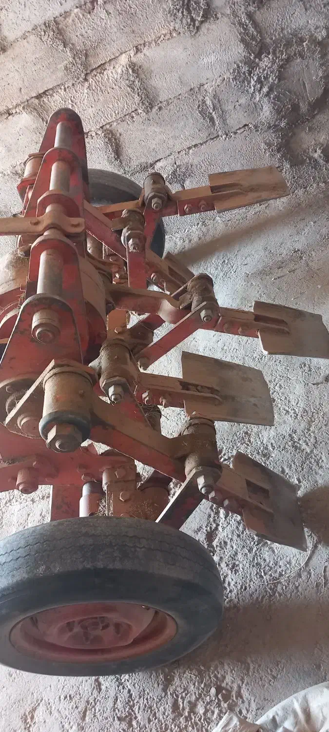 پنج بیل تراکتور گلدونی|قطعات یدکی و لوازم جانبی|زرند, |دیوار