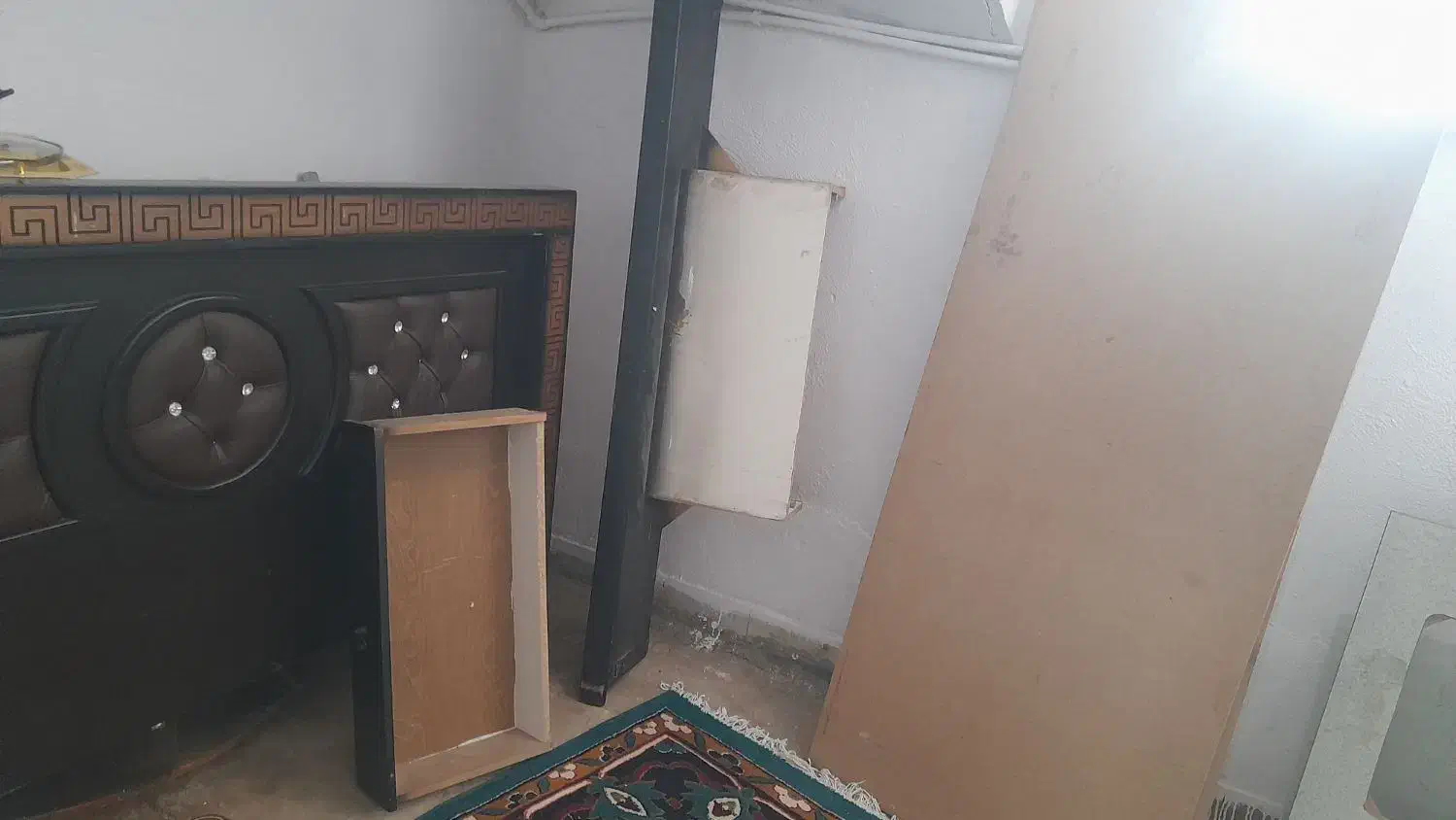 میزتلویزیون و تخت چوبی|تخت و سرویس خواب|کرمان, |دیوار