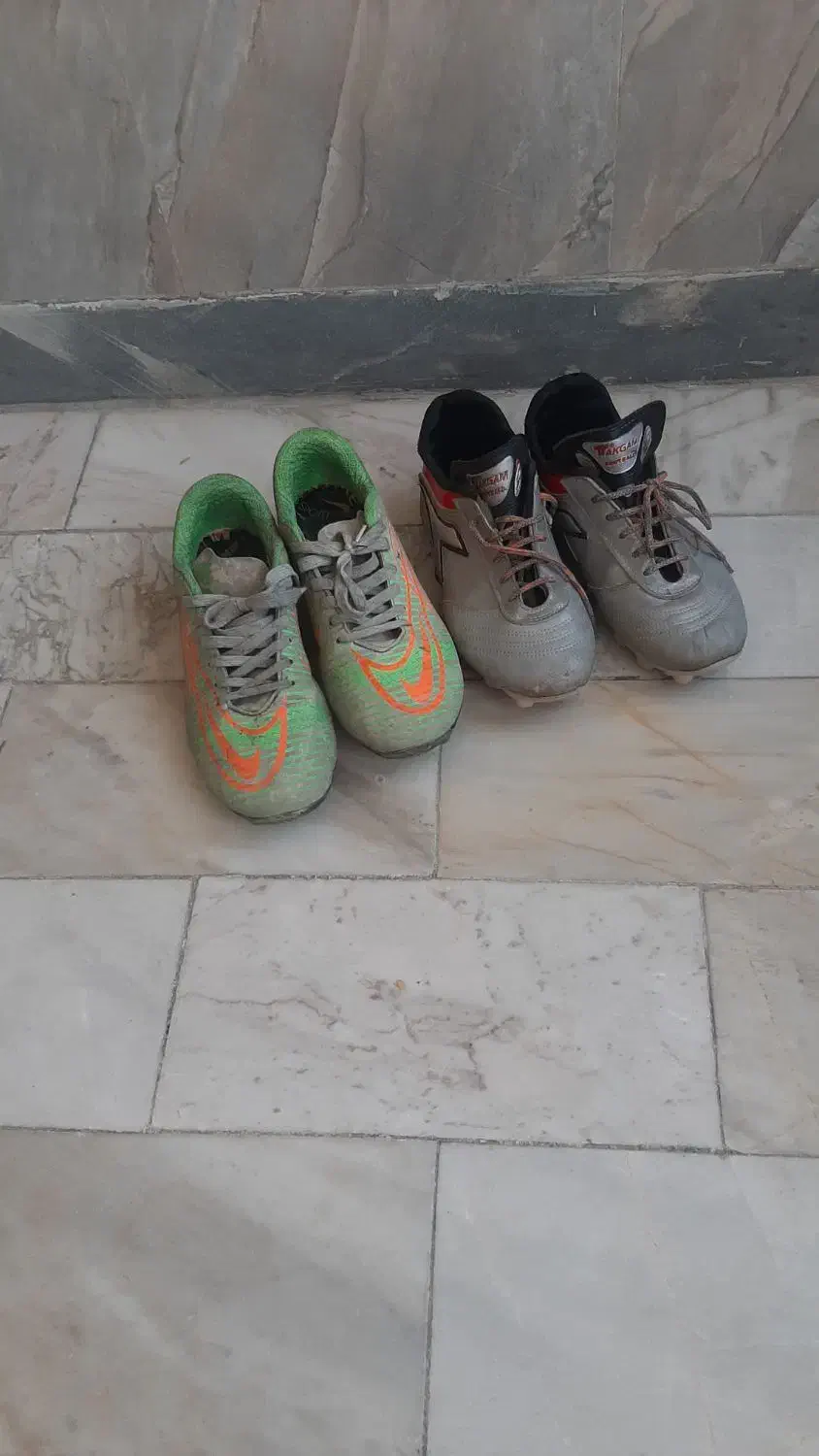 کفش ورزشی چمنی|کیف، کفش، کمربند|همدان, |دیوار