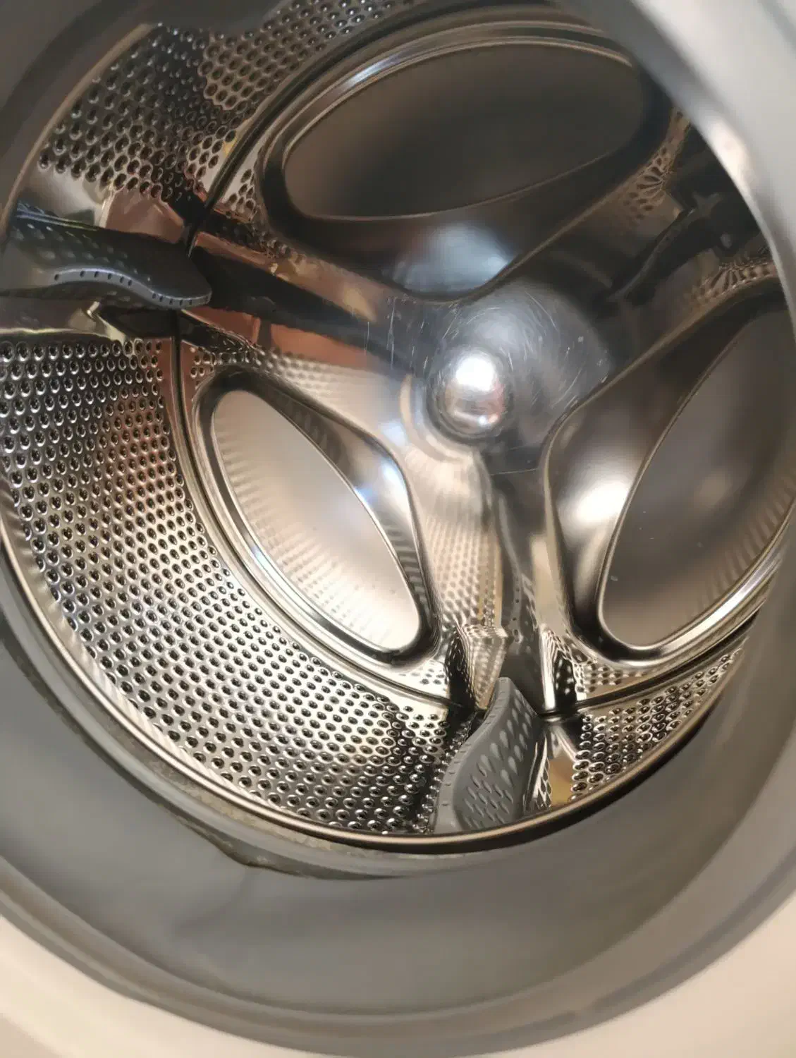 ماشین لباسشویی|ماشین لباسشویی و خشک‌کن لباس|دماوند, گیلاوند|دیوار