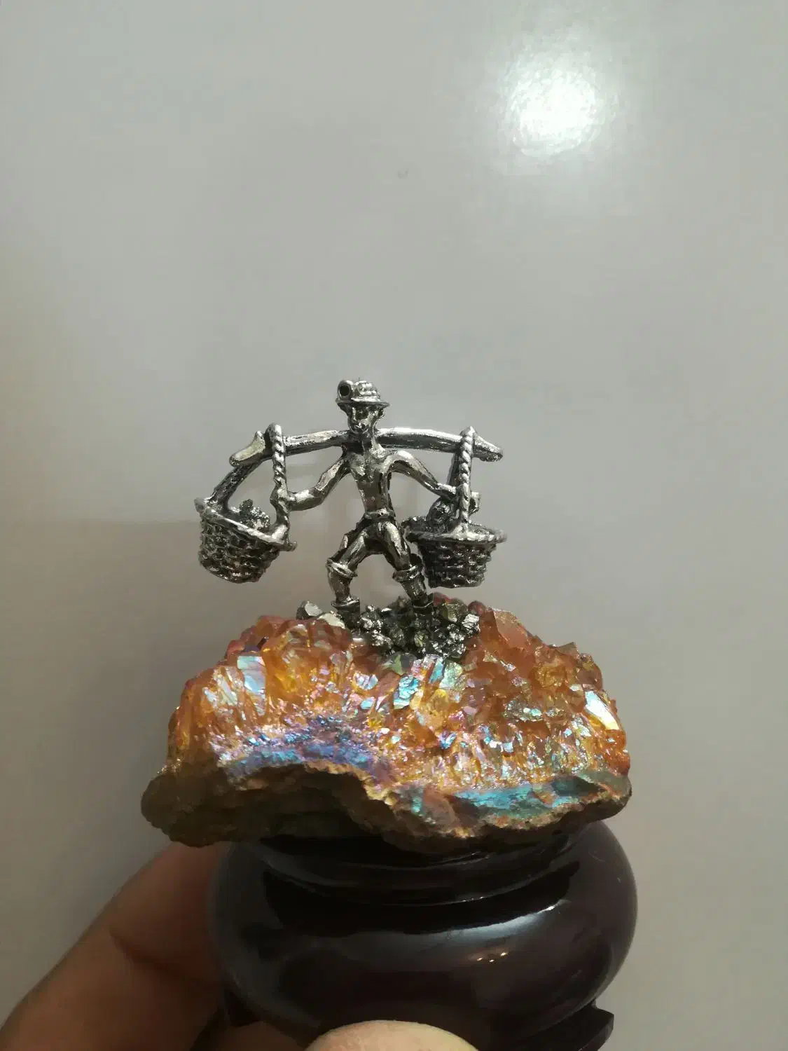 سنگهای زینتی با آدمک معدن کار|کلکسیون اشیاء عتیقه|رفسنجان, |دیوار