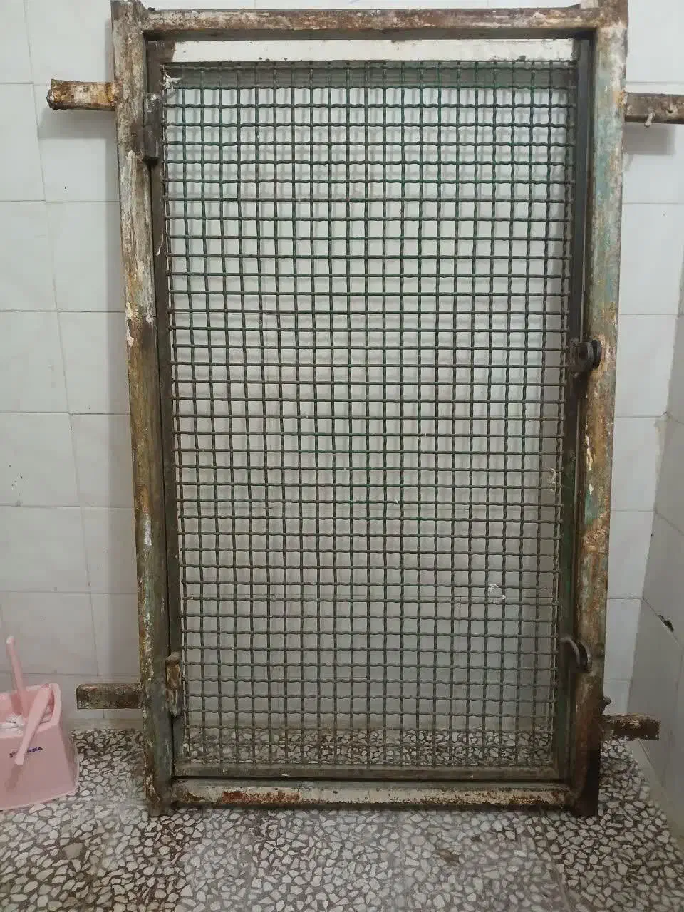 در آهنی|مصالح و تجهیزات ساختمان|قم, شاه ابراهیم|دیوار