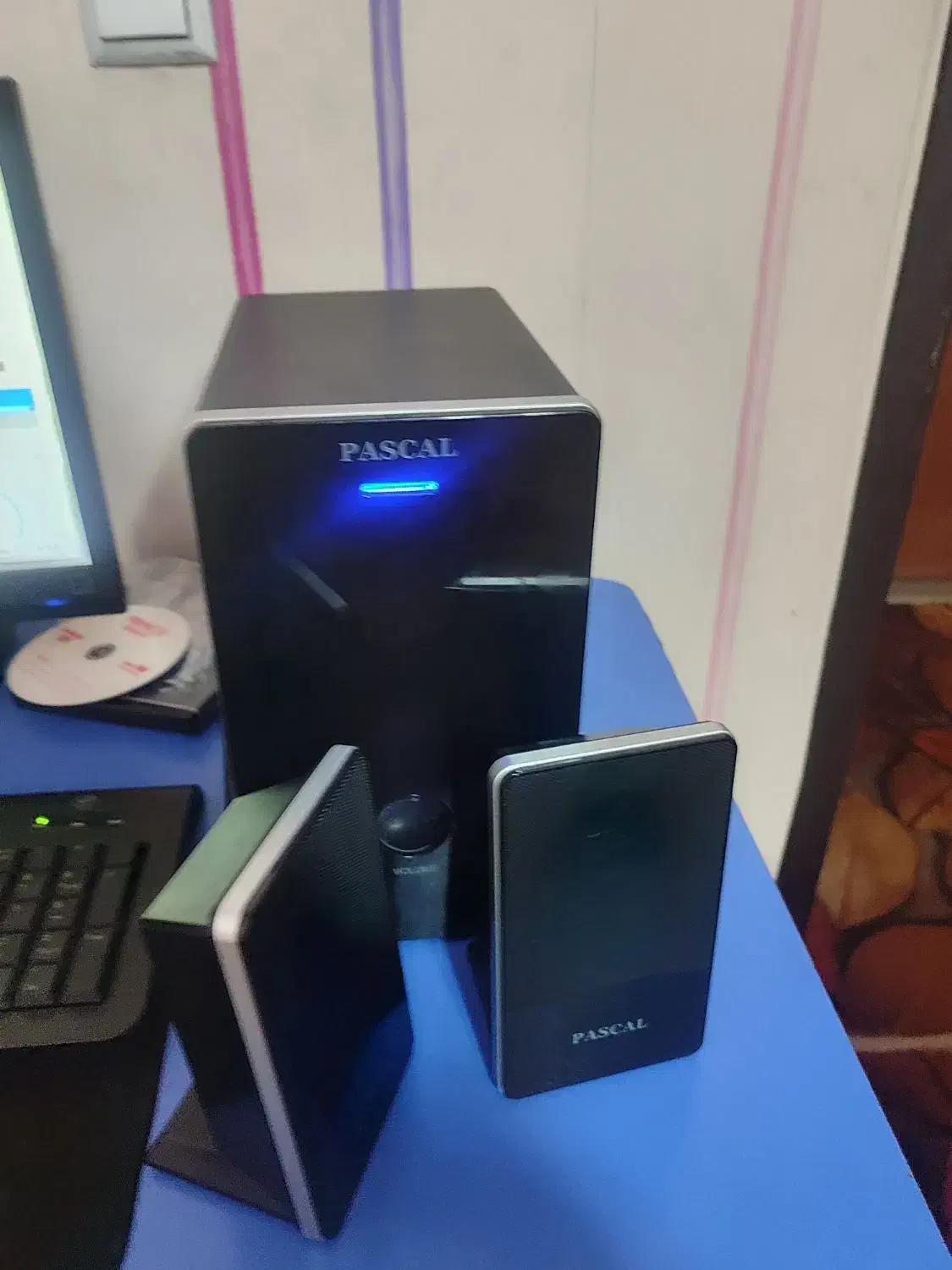 کامپیوتر و لوازم جانبی|قطعات و لوازم جانبی رایانه|صدرا-فارس, فاز ۱|دیوار