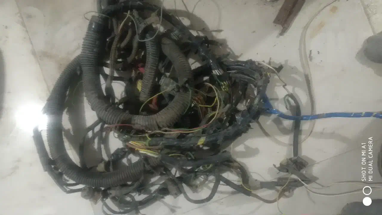 لوازم مزدا ۳۲۳، موتور خورجینی، کمپرسور|قطعات یدکی و لوازم جانبی|مشهد, شهید بهشتی|دیوار