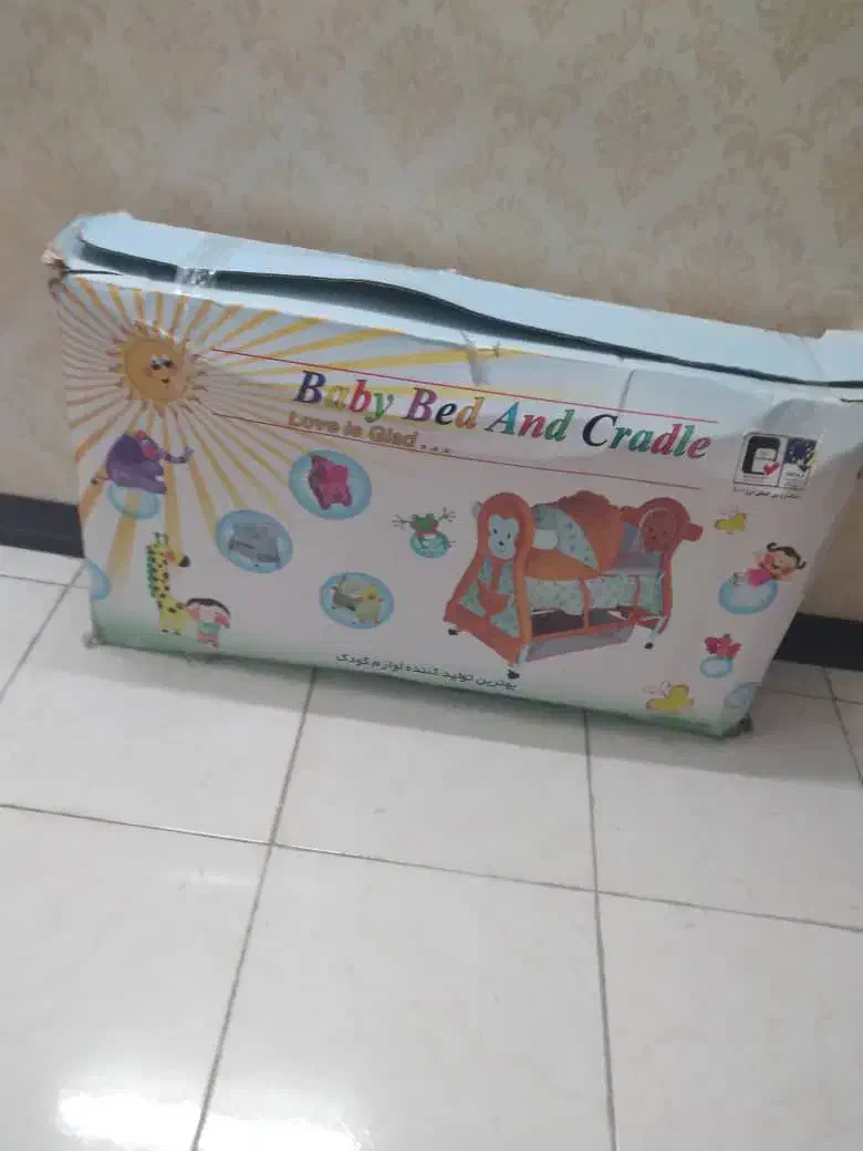 گهواره|تخت و صندلی بچه|سده (فارس), |دیوار