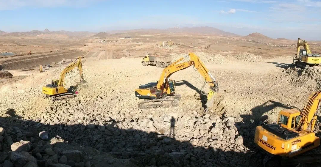 اجاره دهنده بیل لودر کمپرسی.پیمانکاری خاکبرداری|خدمات حمل و نقل|شهرکرد, |دیوار