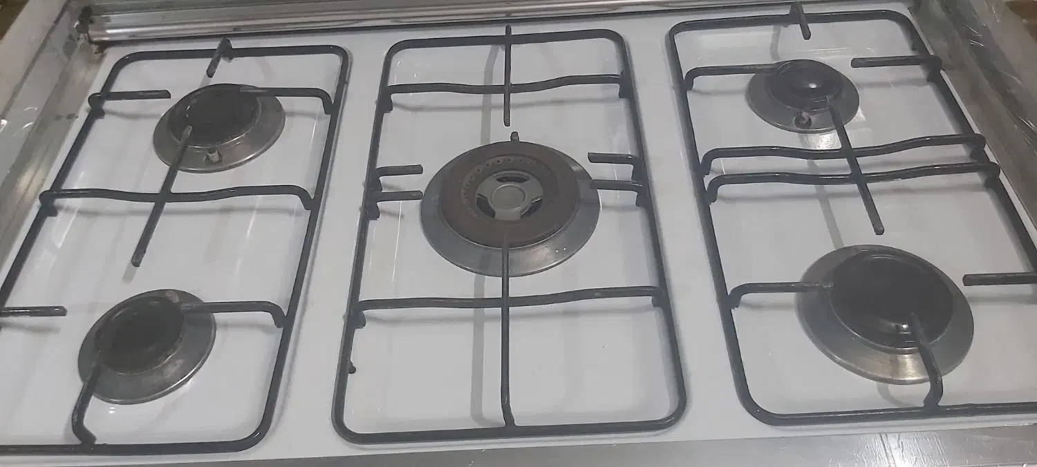 گاز ۵ شعله فردار دو عدد جوجه گردان سالم و تمیز|اجاق گاز و لوازم برقی پختوپز|حبیب آباد, |دیوار