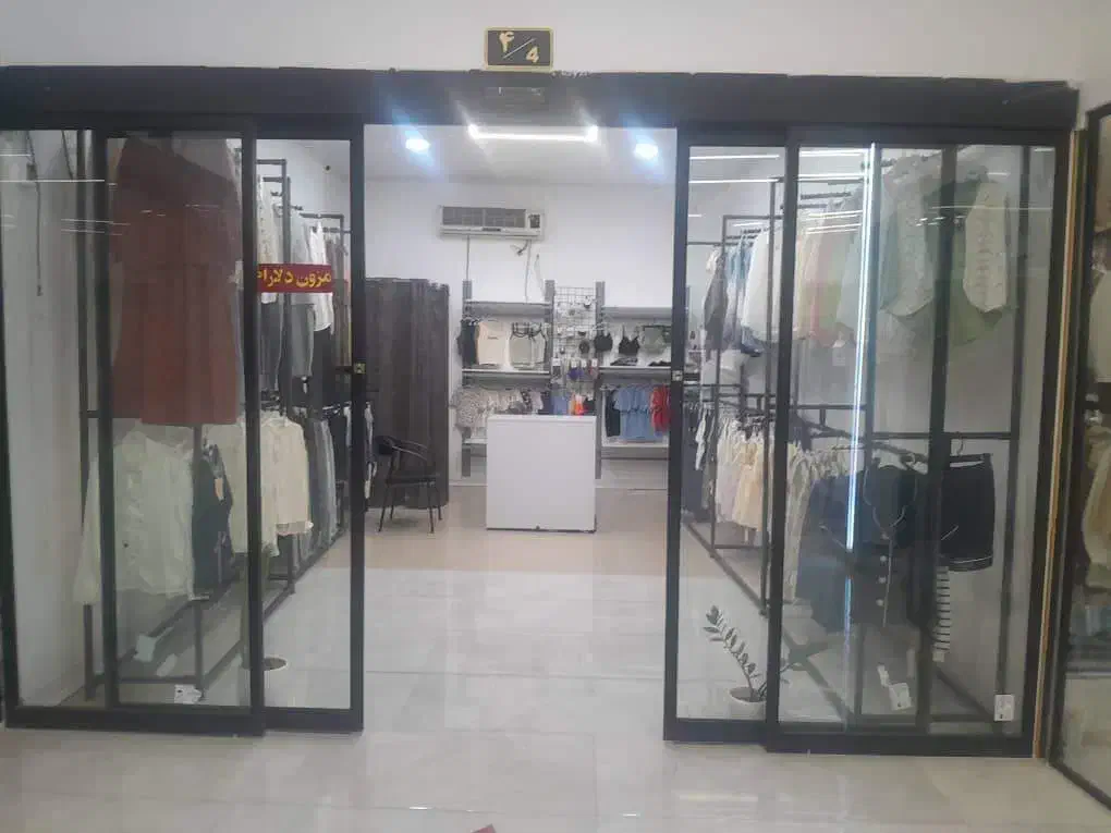 اجاره مغازه در خیابان طالقانی (یکطرفه)|اجارهٔ مغازه و غرفه|جیرفت, |دیوار