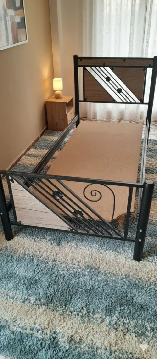 تخت فلزی تک نفره شیک و سالم|تخت و سرویس خواب|لنگرود, |دیوار