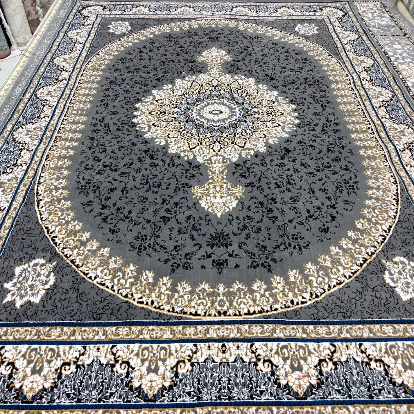 فرش ۹متری مناسب نو/جفت/توحید ۲ ماندگار|فرش|بیرجند, |دیوار