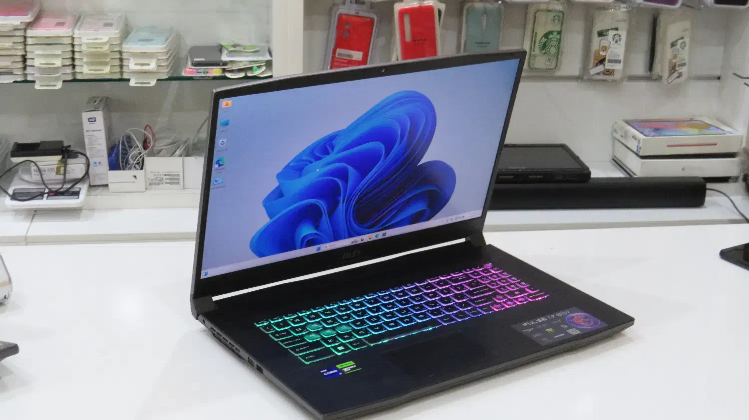 لپ تاپ گیمینگ msi/در حد نو واقعی/i9/نسل 13/4060|رایانه همراه|تهران, شهرک صدرا|دیوار