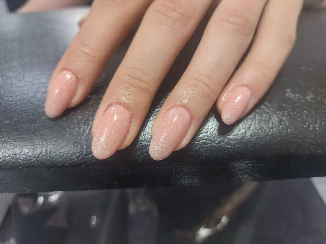 ناخنکاری|خدمات آرایشگری و زیبایی|مشهد, انقلاب|دیوار