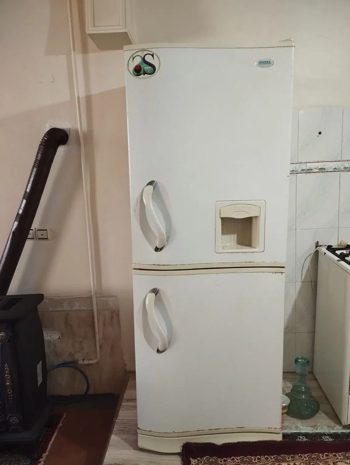 یخچال سالم تمیز هیچ مشکلی نداره|یخچال و فریزر|بهار, |دیوار