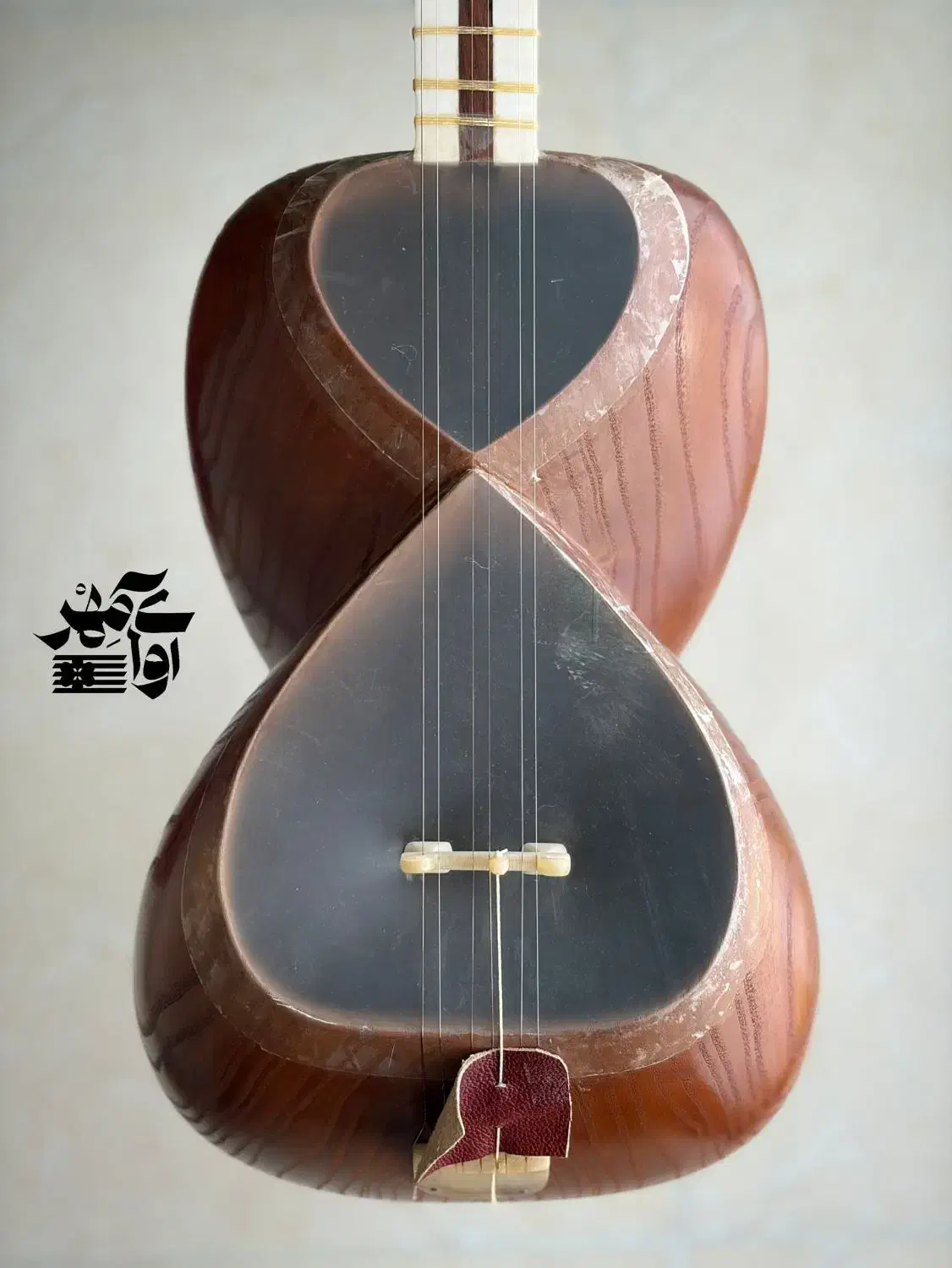 نوای آسمانی|سازهای سنتی|گلبهار, شهر جدید گلبهار|دیوار