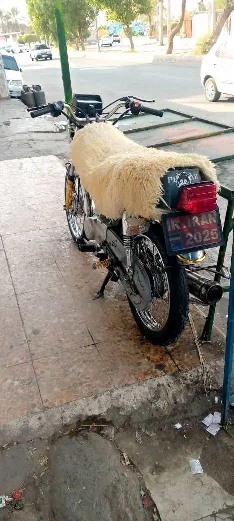 سلام موتور مزایده روستای ابتر میباشد|موتورسیکلت|ایرانشهر, |دیوار