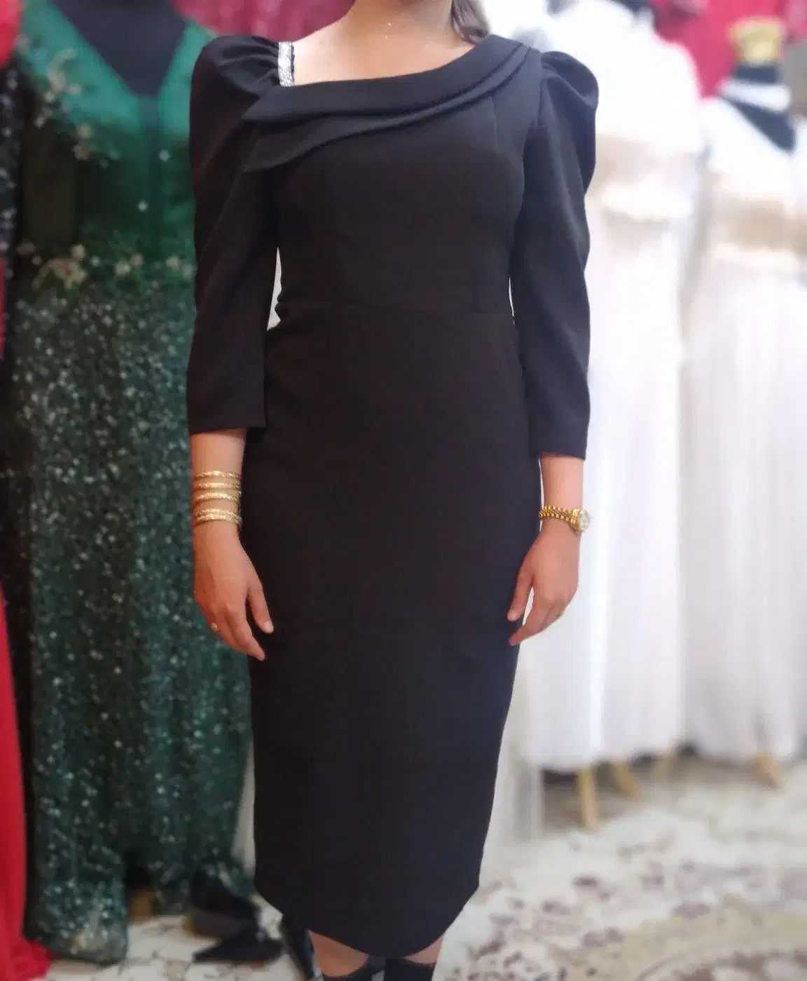 لباس مجلسی|لباس|نیشابور, هفده شهریور|دیوار