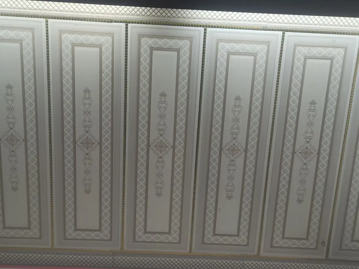 کاشی و سرامیک کار|خدمات پیشه و مهارت|ایرانشهر, |دیوار