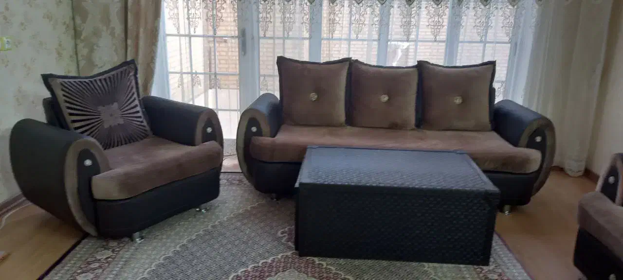 مبل ۸ نفره راحتی جنس درجه یک پاچه ها سالم|مبلمان خانگی و میز عسلی|طرقبه, |دیوار