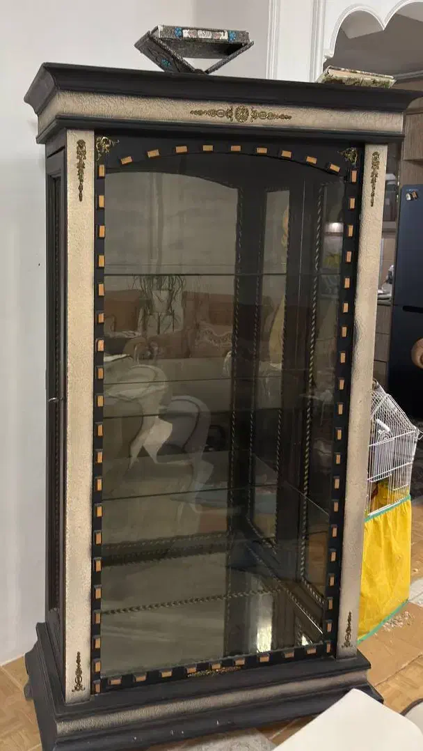 یک ست مبل هفت نفره و یک بوفه و میز عسلی|مبلمان خانگی و میز عسلی|آستارا, |دیوار