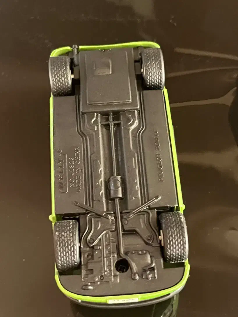 ماکت ماشین فلزی 206|اسباببازی|تهران, آذری|دیوار