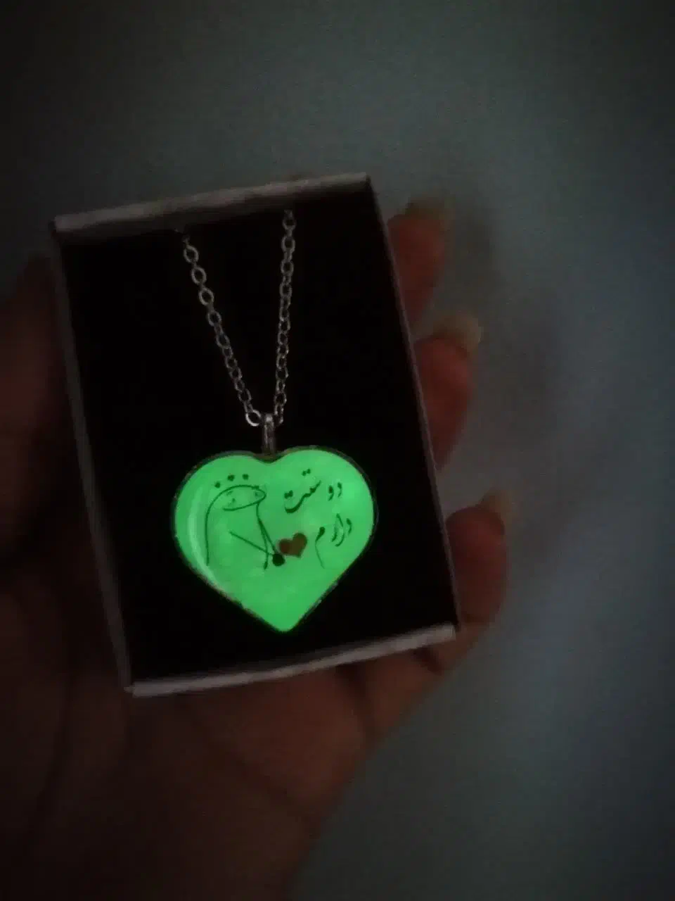 گردنبند اسم خاص  ویژه روز زن|بدلیجات|کاشان, درب زنجیر|دیوار